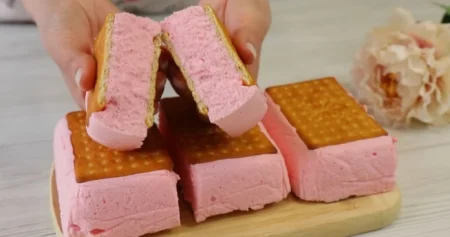 ორკომპონენტიანი დესერტი, რომელმაც მთელი ინტერნეტი დაიპყრო. ის ისეთი ნაზი გამოდის, პირში დნება