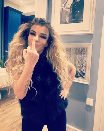 მაია ასათიანმა შეყვარებული გამოაჩინა – რა ფოტოს აქვეყნებს ტელეწამყვანი ?