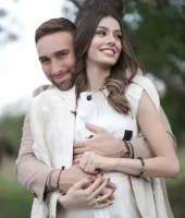 თურმე ვინ ყოფილა სანდრო ჩიჩუას რჩეული... - ლიზა ჩიჩუას ძმა ულამაზეს გოგონაზეა შეყვარებული